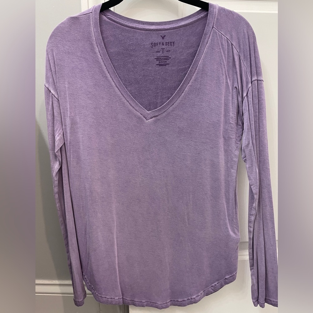 American Eagle long sleeve size small t-shirt. Purple